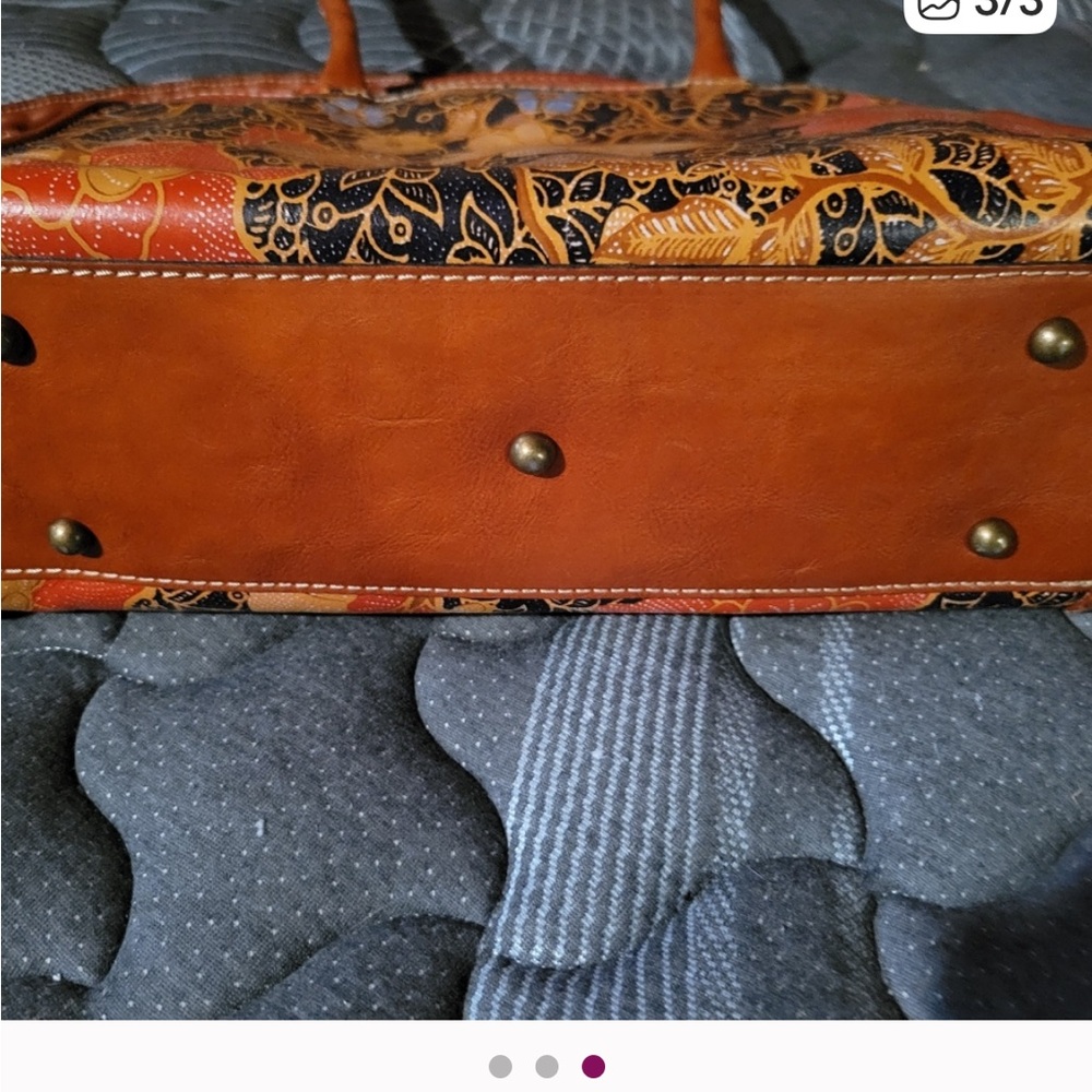 Like New Patricia Nash Floral Shoulder Bag in Orange and Black - Picture 3 of 10